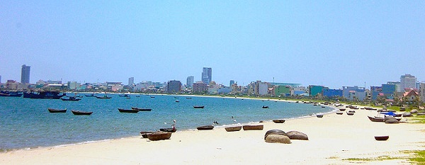 Bờ biển cát trắng Đà Nẵng